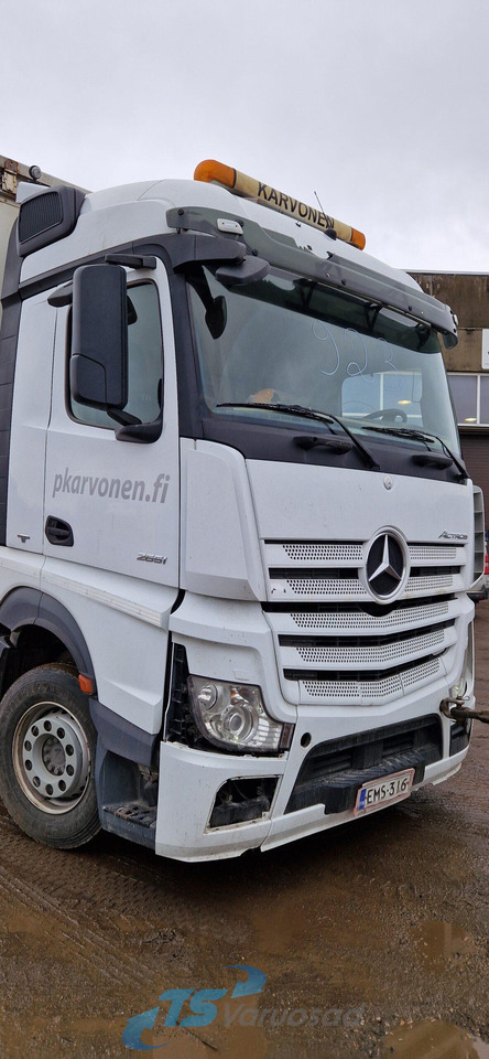 Mercedes-Benz Cab ACTROS cab - Kabiin ja interjöör - Veoauto: pilt 2 Mercedes-Benz Cab ACTROS cab - Kabiin ja interjöör - Veoauto: pilt 2