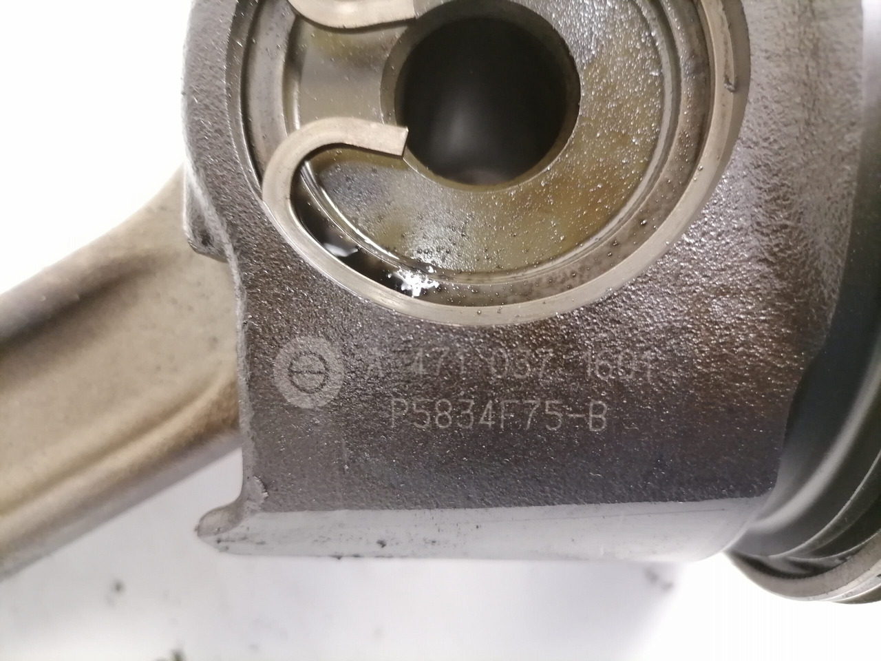 Mercedes-Benz Connecting rod + piston A4710371601 - Kolvid/ Rõngad/ Puksid - Veoauto: pilt 5 Mercedes-Benz Connecting rod + piston A4710371601 - Kolvid/ Rõngad/ Puksid - Veoauto: pilt 5