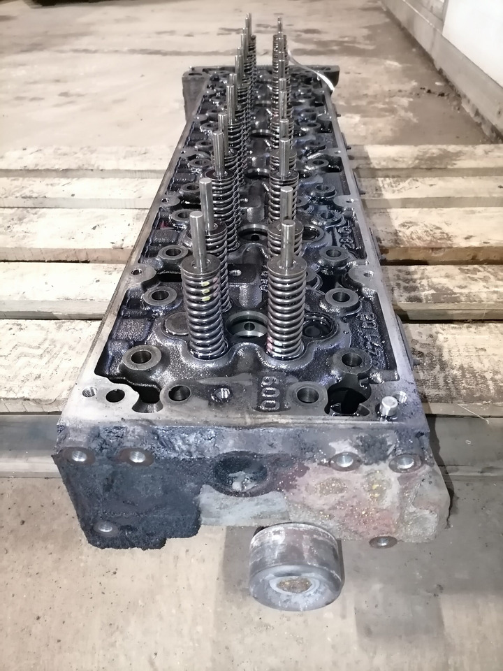 Mercedes-Benz Cylinder head A4710102720 - Mootori pea - Veoauto: pilt 5 Mercedes-Benz Cylinder head A4710102720 - Mootori pea - Veoauto: pilt 5