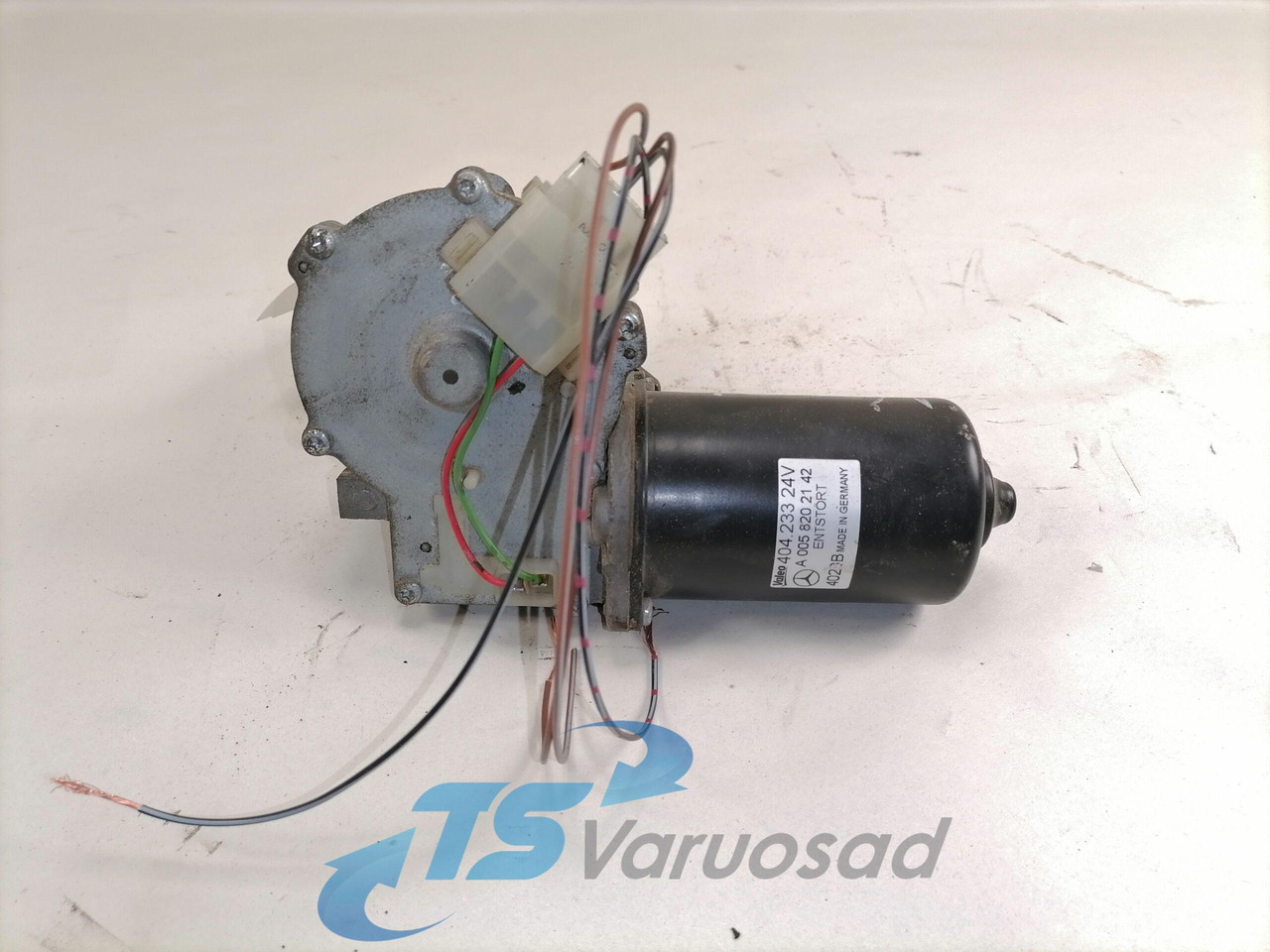 Mercedes-Benz Kojamehe mootor A0058202142 - Klaasipuhasti - Veoauto: pilt 2 Mercedes-Benz Kojamehe mootor A0058202142 - Klaasipuhasti - Veoauto: pilt 2