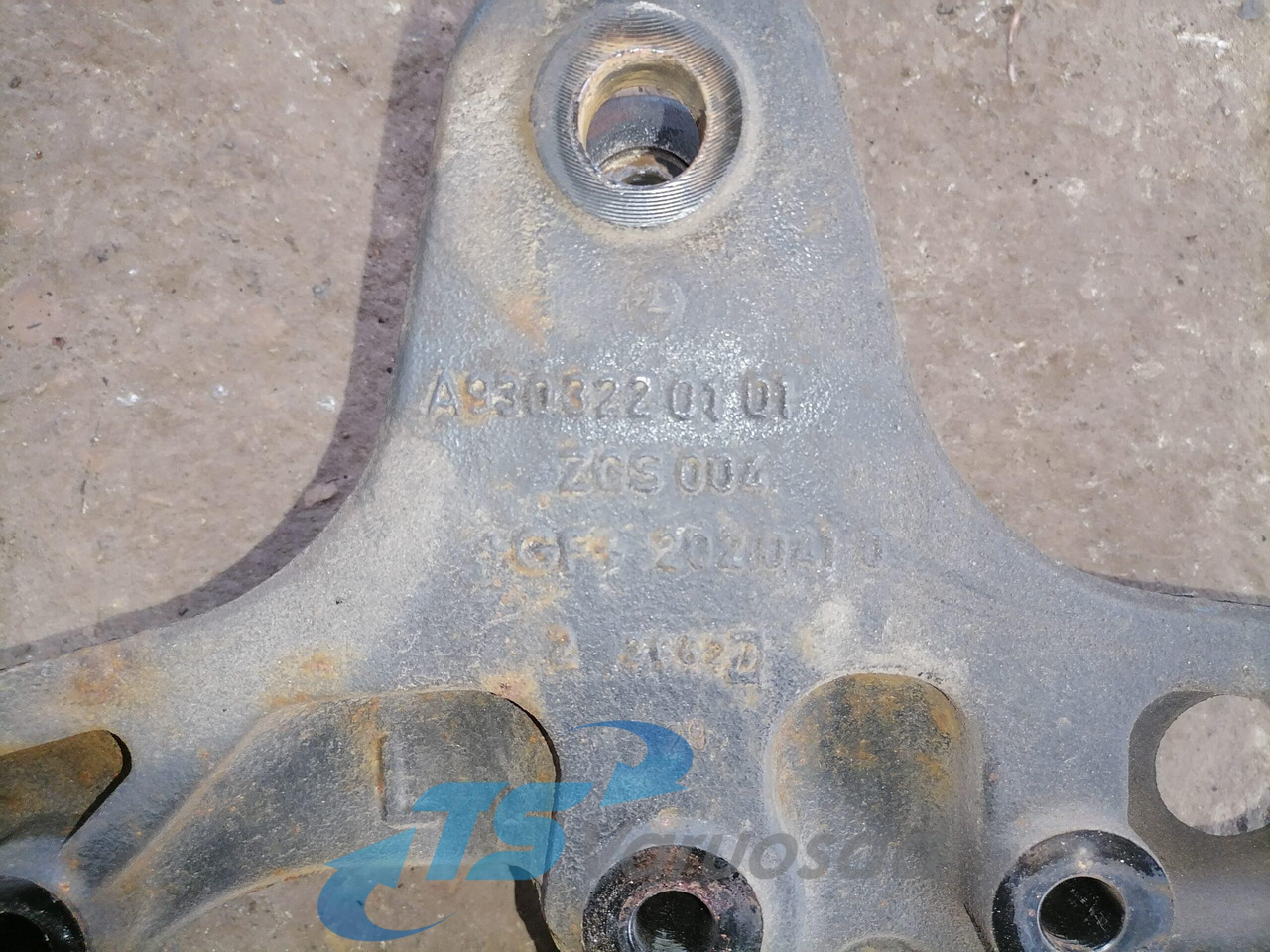 Mercedes-Benz Leaf spring bracket A9303220101 - Vedrustus - Veoauto: pilt 3 Mercedes-Benz Leaf spring bracket A9303220101 - Vedrustus - Veoauto: pilt 3