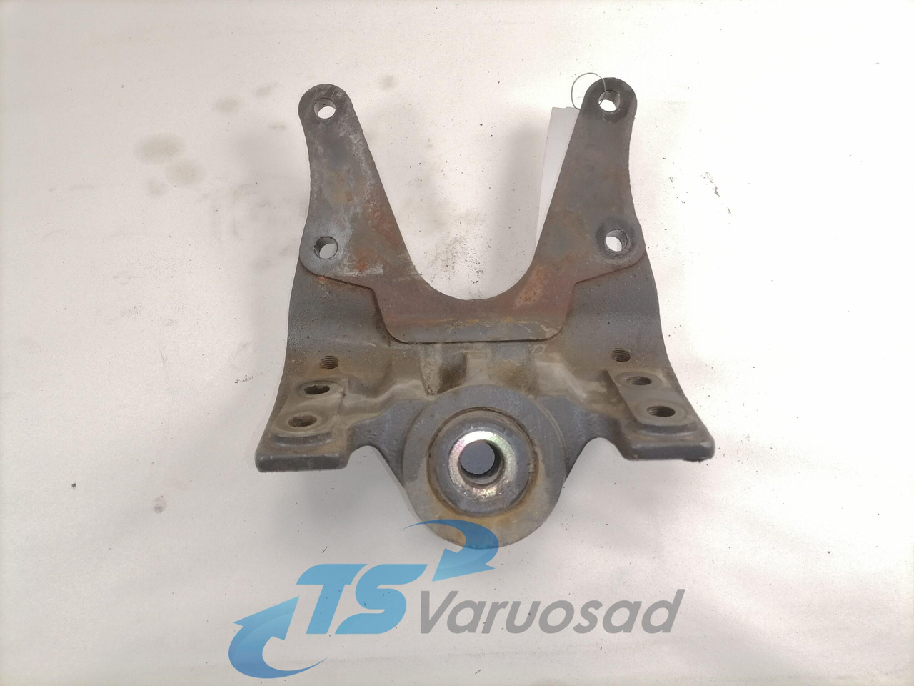 Mercedes-Benz Leaf spring bracket A9413200070 - Vedrustus - Veoauto: pilt 1 Mercedes-Benz Leaf spring bracket A9413200070 - Vedrustus - Veoauto: pilt 1