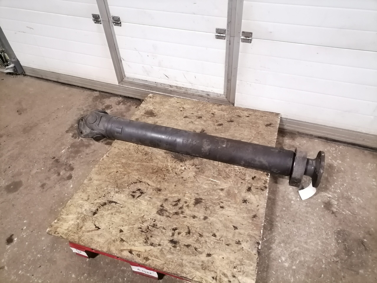 Mercedes-Benz Propeller shaft A6594100101 - Kardaan - Veoauto: pilt 1 Mercedes-Benz Propeller shaft A6594100101 - Kardaan - Veoauto: pilt 1