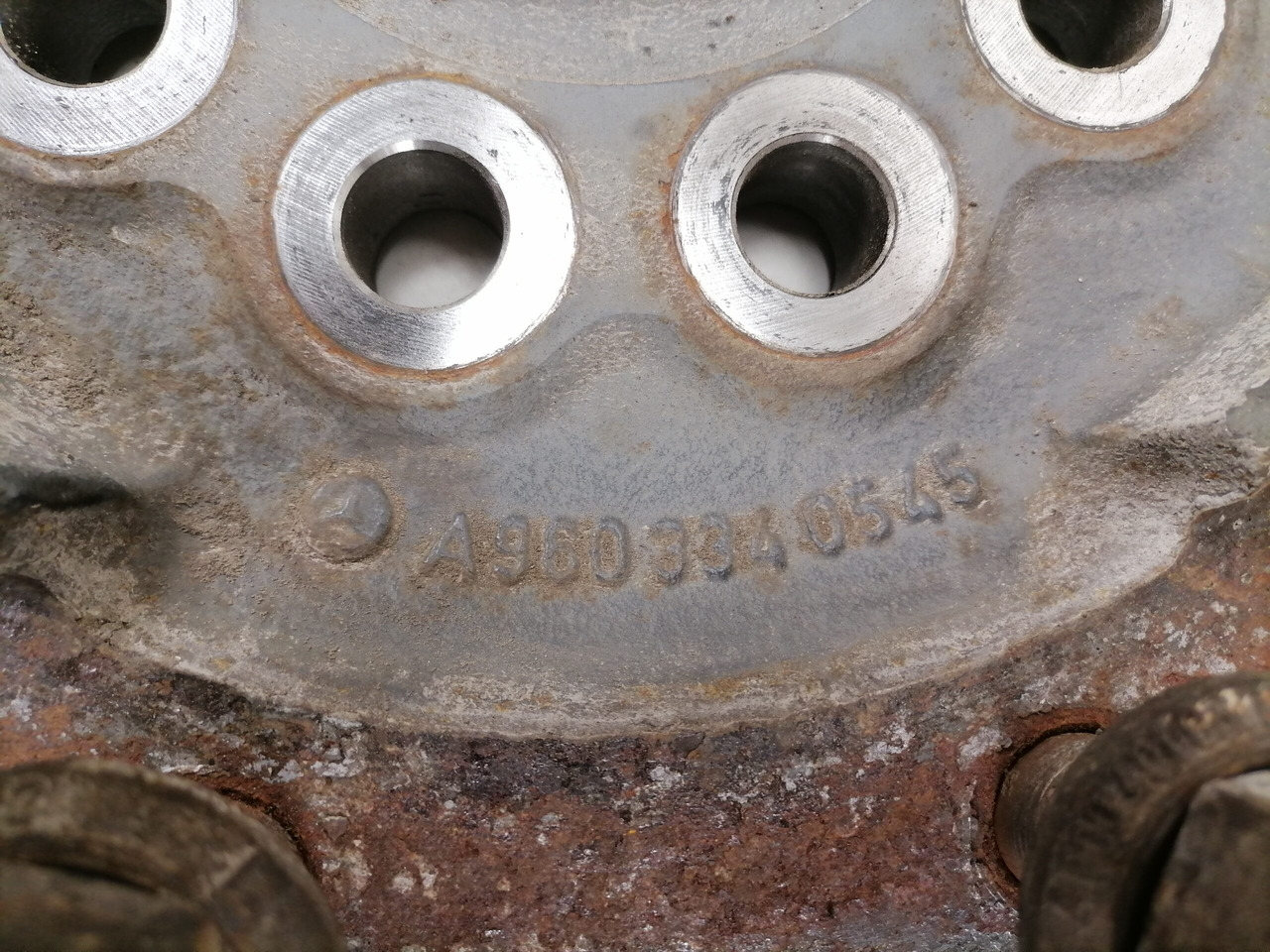 Mercedes-Benz Rattarummu flants, esisild A9603340545 - Rumm - Veoauto: pilt 3 Mercedes-Benz Rattarummu flants, esisild A9603340545 - Rumm - Veoauto: pilt 3