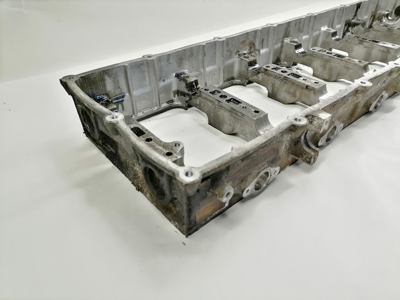 Mercedes-Benz Vahekaas A4710511402 - Mootori pea - Veoauto: pilt 3 Mercedes-Benz Vahekaas A4710511402 - Mootori pea - Veoauto: pilt 3