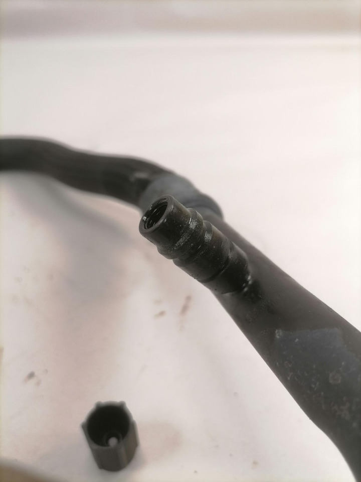 Scania A/C pipe 2608754 - Soojendus/ Ventilatsioon - Veoauto: pilt 4 Scania A/C pipe 2608754 - Soojendus/ Ventilatsioon - Veoauto: pilt 4