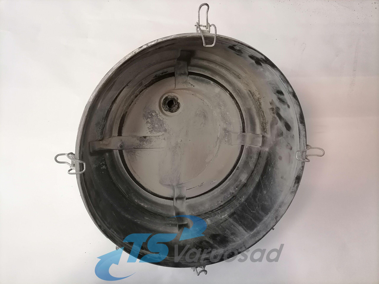 Scania Air filter housing cover 1387546 - Sisselaskesüsteem - Veoauto: pilt 2 Scania Air filter housing cover 1387546 - Sisselaskesüsteem - Veoauto: pilt 2