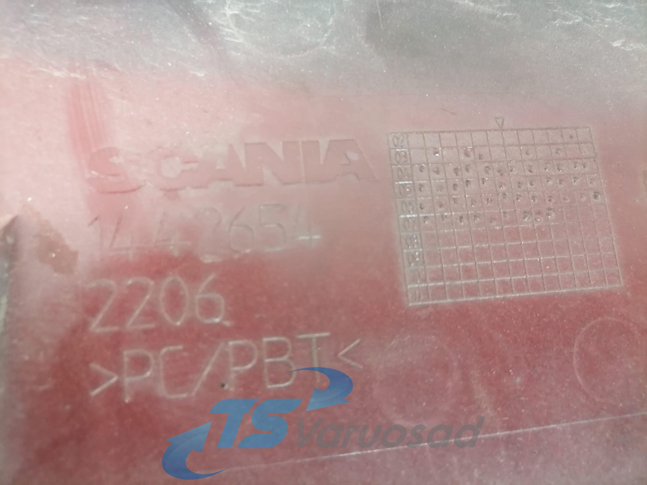 Scania Astmelaua plastik kate, ülemine parem 1442654 - Asteraud - Veoauto: pilt 3 Scania Astmelaua plastik kate, ülemine parem 1442654 - Asteraud - Veoauto: pilt 3