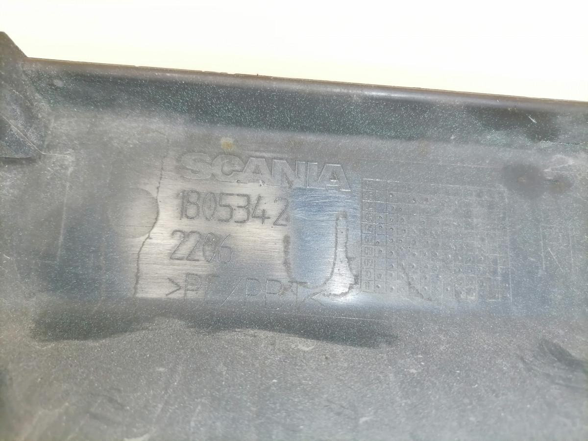 Scania Astmelaua plastik kate, ülemine parem 1805342 - Asteraud - Veoauto: pilt 3 Scania Astmelaua plastik kate, ülemine parem 1805342 - Asteraud - Veoauto: pilt 3