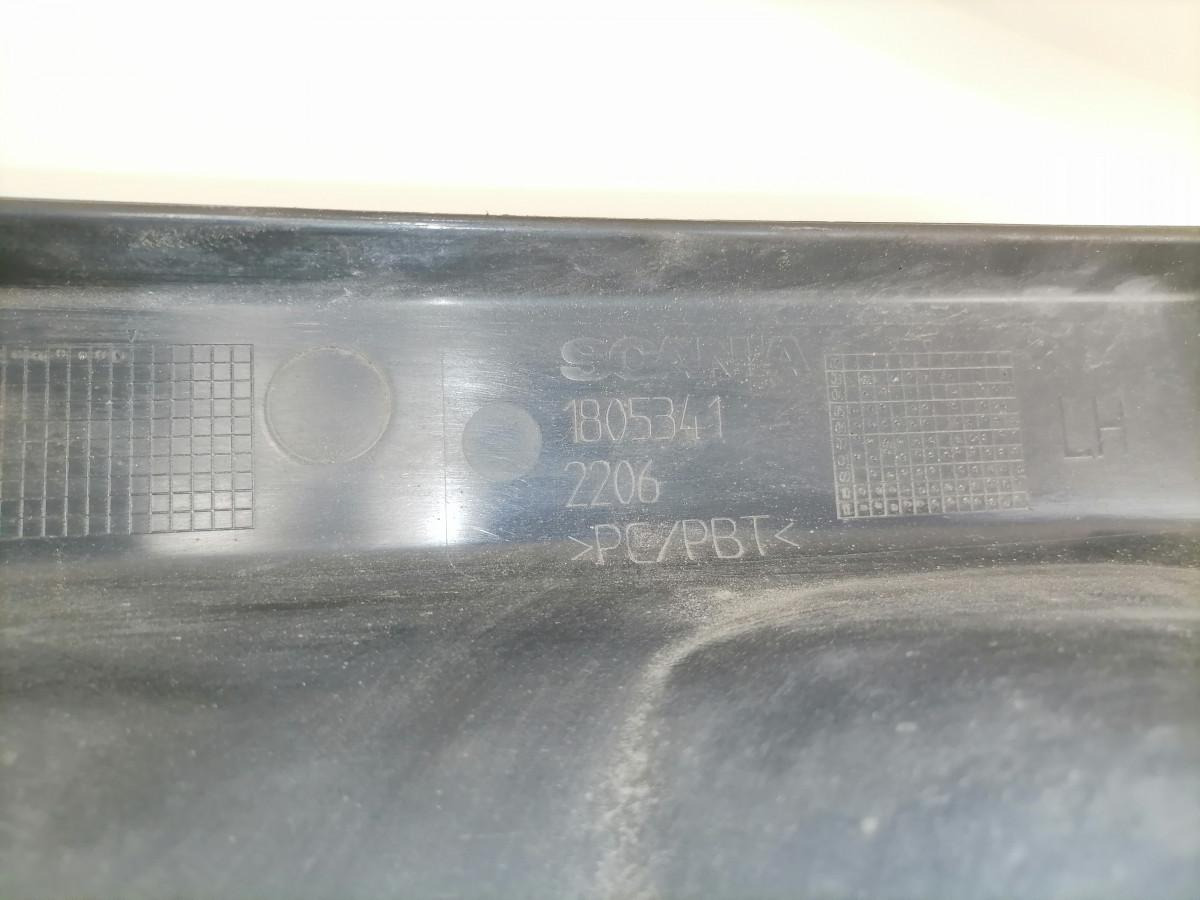 Scania Astmelaua plastik kate, ülemine vasak 1805341 - Asteraud - Veoauto: pilt 4 Scania Astmelaua plastik kate, ülemine vasak 1805341 - Asteraud - Veoauto: pilt 4