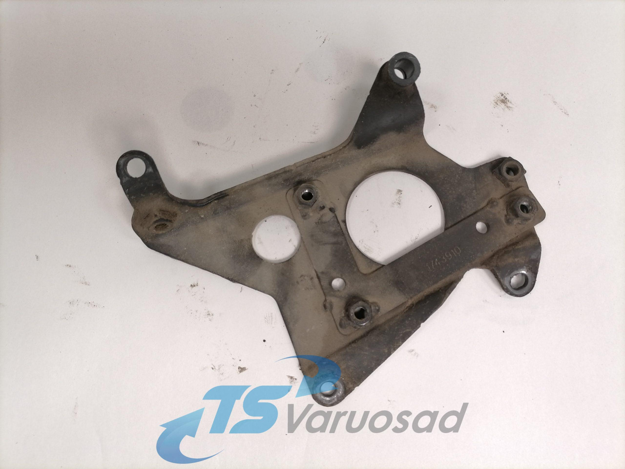 Scania Bracket 1743910 - Raam/ Konstruktsioon - Veoauto: pilt 2 Scania Bracket 1743910 - Raam/ Konstruktsioon - Veoauto: pilt 2
