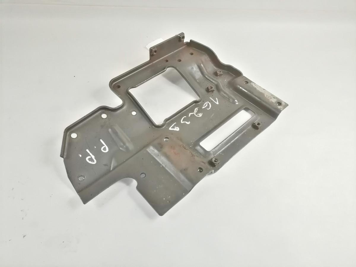 Scania Bumper bracket 1915256 - Kaitseraud - Veoauto: pilt 3 Scania Bumper bracket 1915256 - Kaitseraud - Veoauto: pilt 3