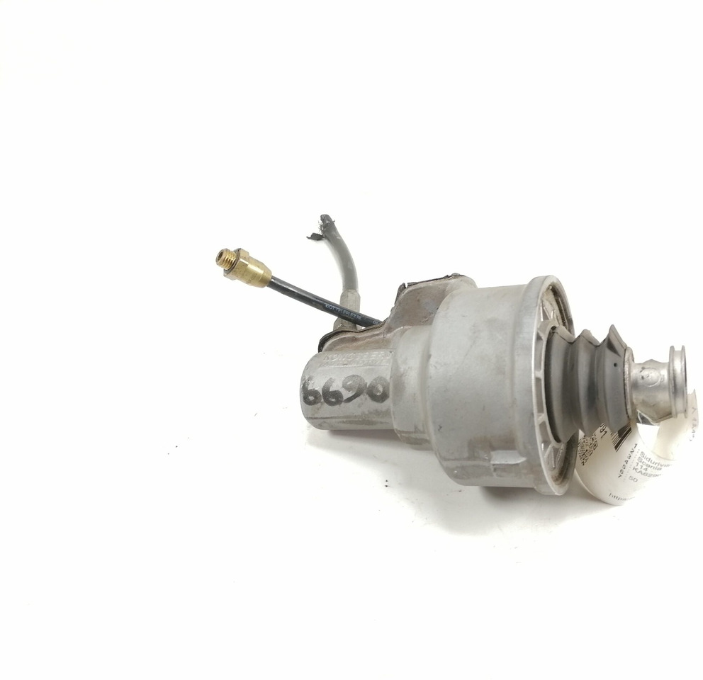 Scania Clutch control KA629683 - Sidur ja varuosad - Veoauto: pilt 1 Scania Clutch control KA629683 - Sidur ja varuosad - Veoauto: pilt 1