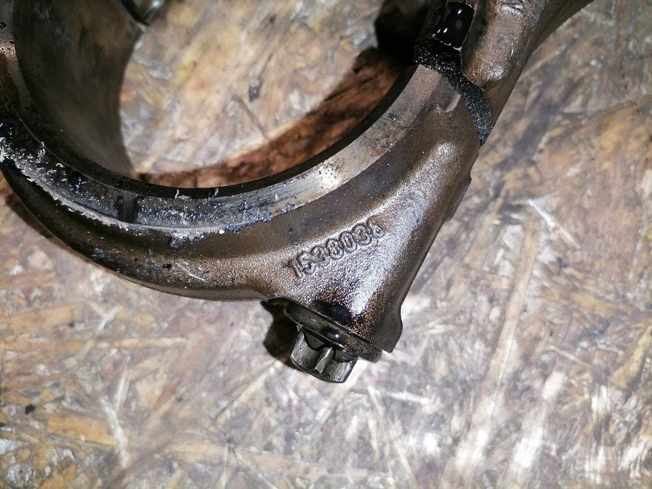 Scania Connecting rod + piston 1798596 - Kolvid/ Rõngad/ Puksid - Veoauto: pilt 3 Scania Connecting rod + piston 1798596 - Kolvid/ Rõngad/ Puksid - Veoauto: pilt 3