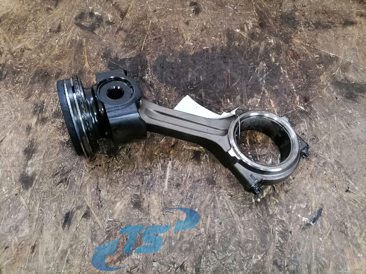Scania Connecting rod + piston 2263286 - Kolvid/ Rõngad/ Puksid - Veoauto: pilt 1 Scania Connecting rod + piston 2263286 - Kolvid/ Rõngad/ Puksid - Veoauto: pilt 1