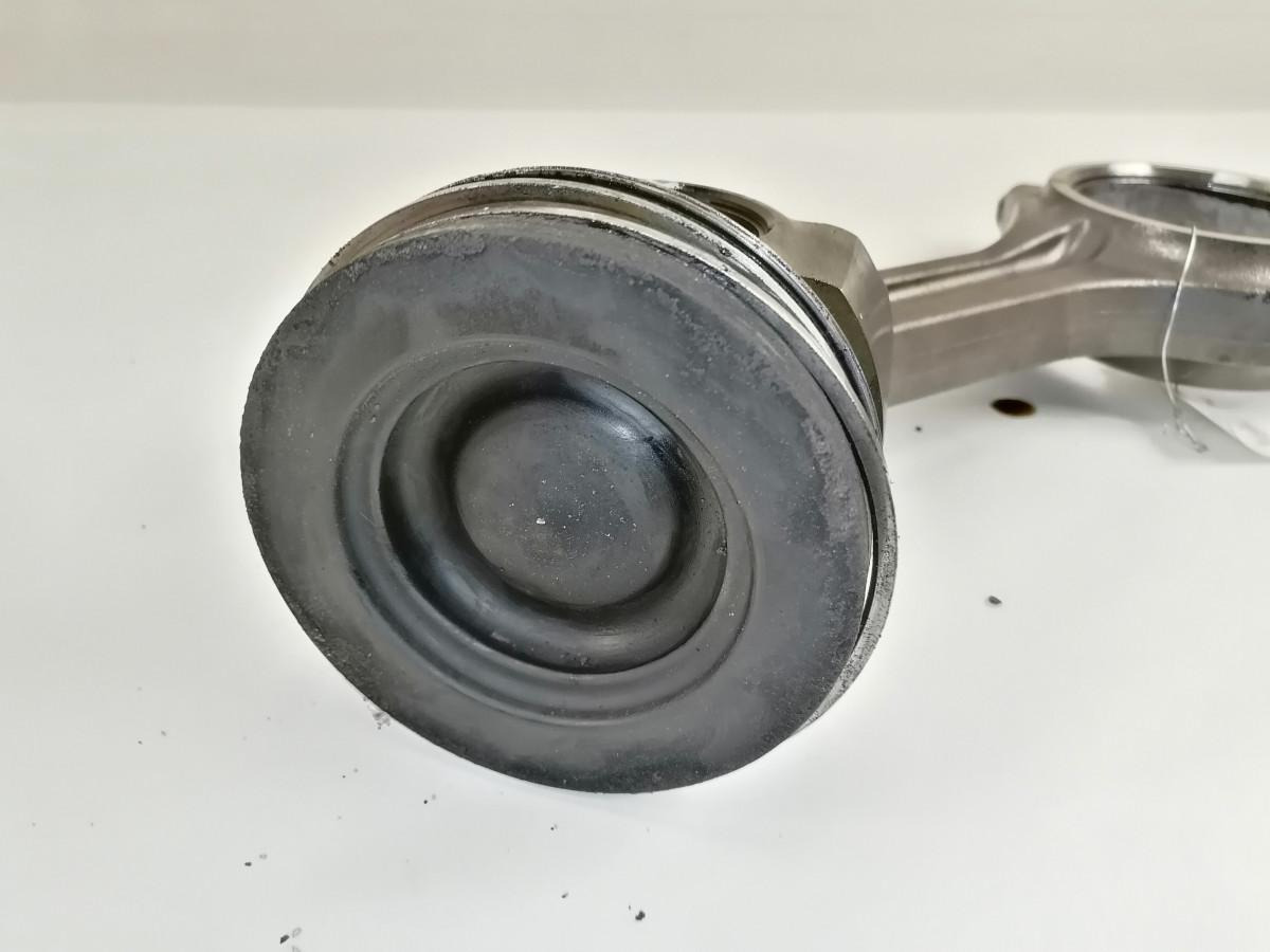 Scania Connecting rod + piston 2428219 - Kolvid/ Rõngad/ Puksid - Veoauto: pilt 3 Scania Connecting rod + piston 2428219 - Kolvid/ Rõngad/ Puksid - Veoauto: pilt 3