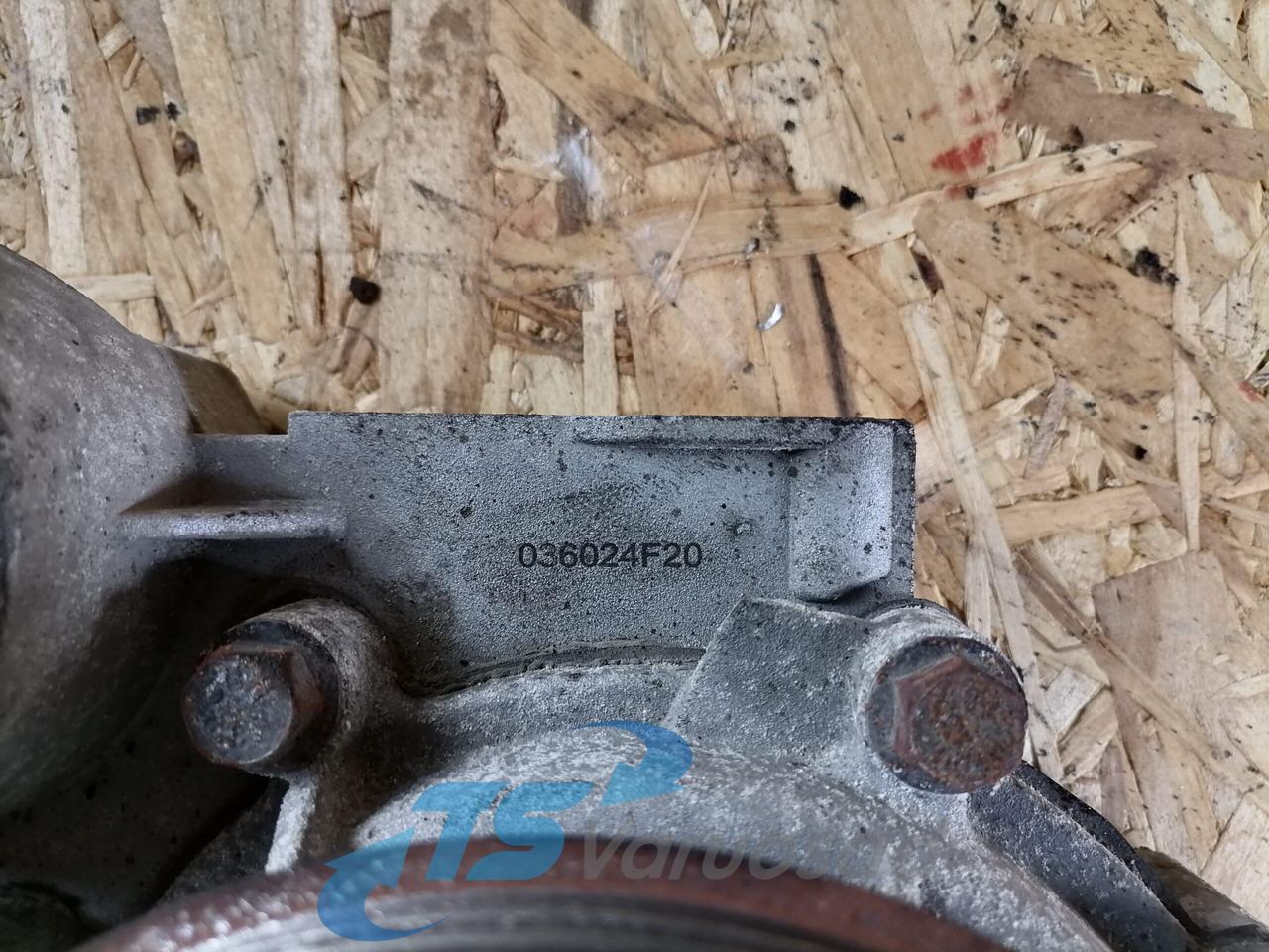 Scania Cooling pump 1896752 - Jahutusvedeliku pump - Veoauto: pilt 3 Scania Cooling pump 1896752 - Jahutusvedeliku pump - Veoauto: pilt 3