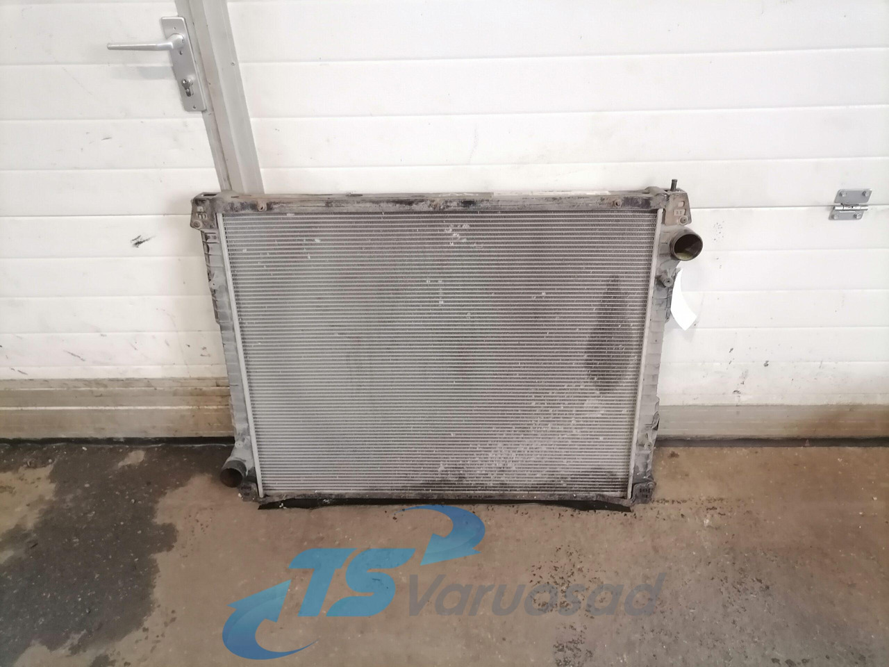 Scania Cooling radiator 1769999 - Radiaator - Veoauto: pilt 1 Scania Cooling radiator 1769999 - Radiaator - Veoauto: pilt 1