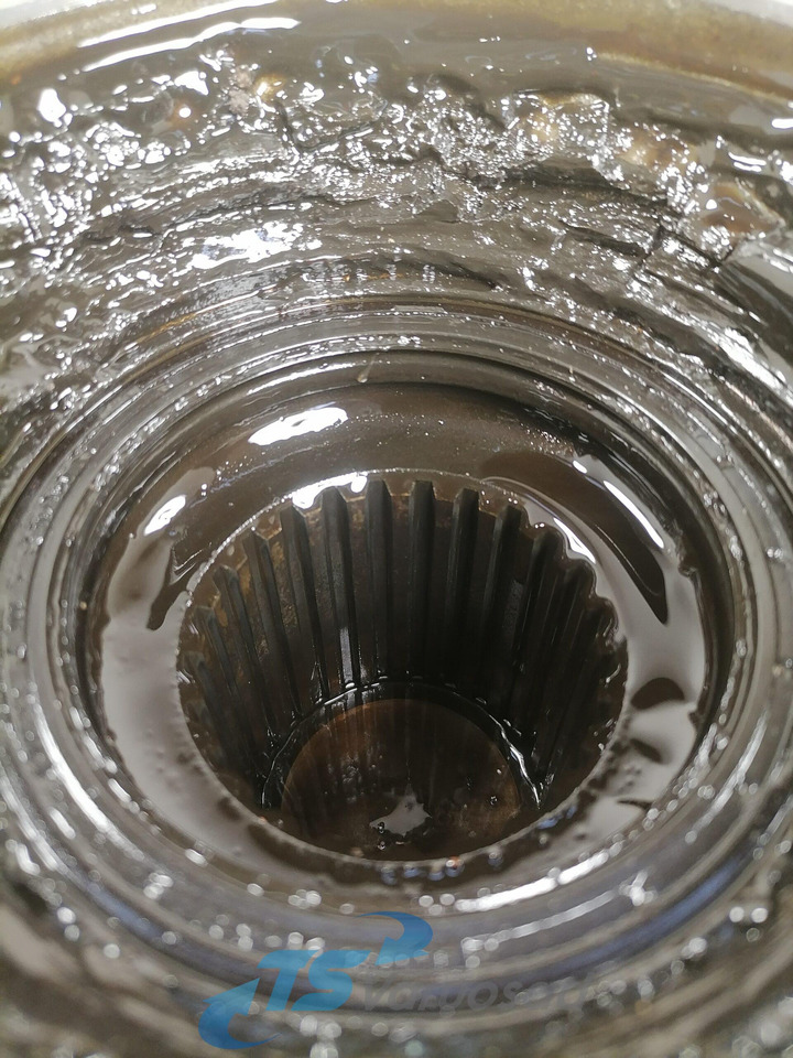 Scania Drive shaft cover 1539231 - Veovõll - Veoauto: pilt 3 Scania Drive shaft cover 1539231 - Veovõll - Veoauto: pilt 3