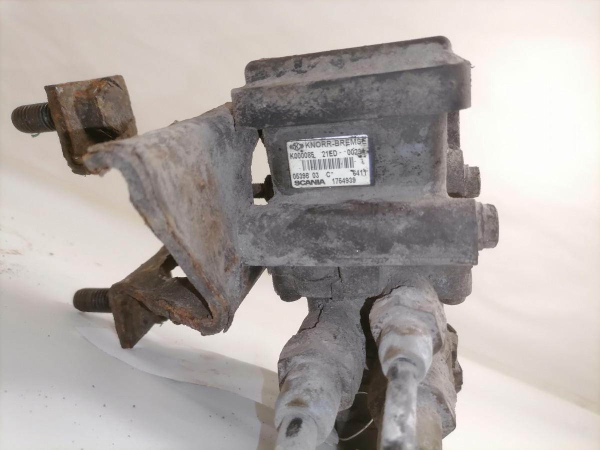 Scania EBS brake valve 1754939 - Piduriklapp - Veoauto: pilt 5 Scania EBS brake valve 1754939 - Piduriklapp - Veoauto: pilt 5