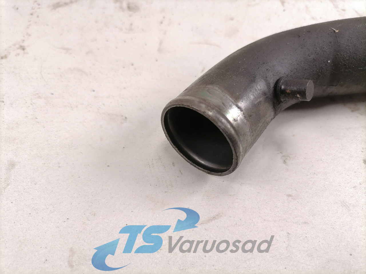 Scania EGR cooler pipe 1918955 - EGR-jahuti - Veoauto: pilt 2 Scania EGR cooler pipe 1918955 - EGR-jahuti - Veoauto: pilt 2