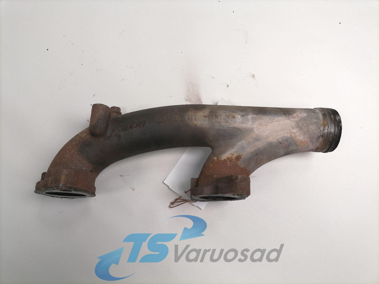 Scania Exhaust mainfold 1374099 - Väljalaskekollektor - Veoauto: pilt 1 Scania Exhaust mainfold 1374099 - Väljalaskekollektor - Veoauto: pilt 1
