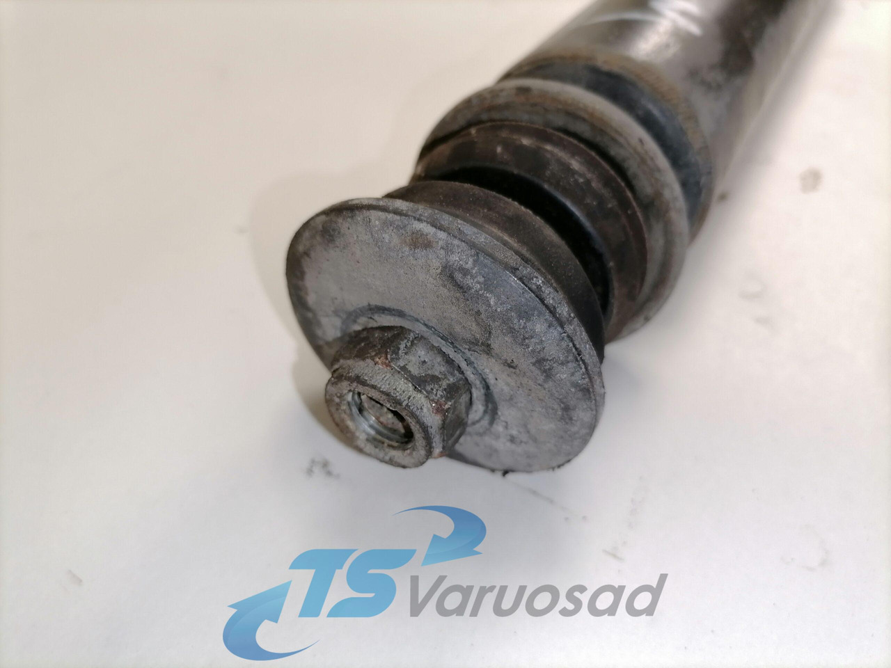 Scania First axel shock absorber T1330 - Amortisaatorid - Veoauto: pilt 3 Scania First axel shock absorber T1330 - Amortisaatorid - Veoauto: pilt 3