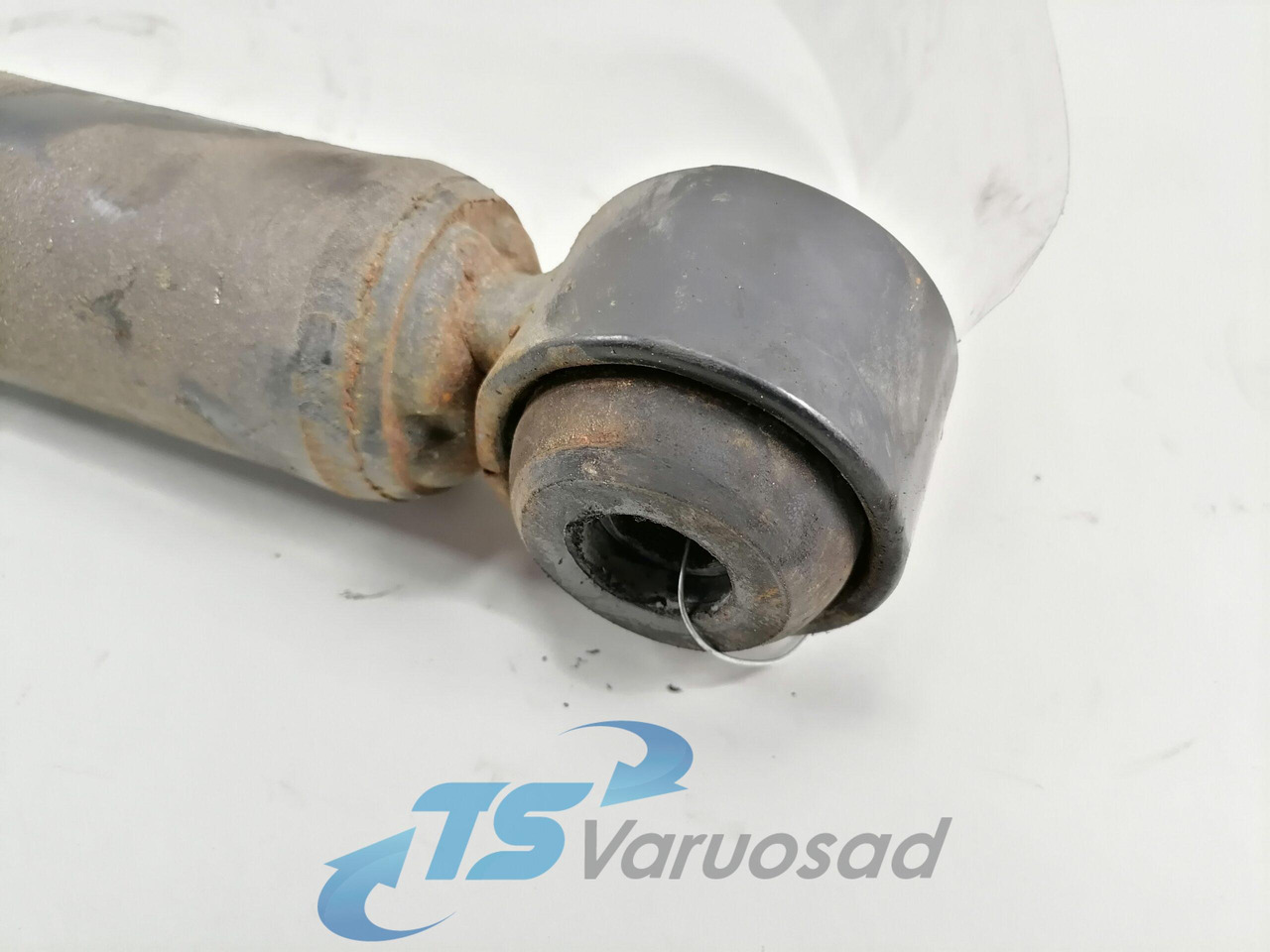 Scania First axel shock absorber T1330 - Amortisaatorid - Veoauto: pilt 4 Scania First axel shock absorber T1330 - Amortisaatorid - Veoauto: pilt 4