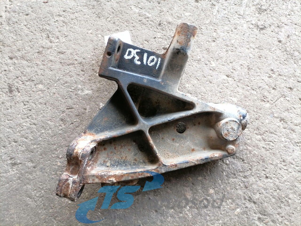 Scania Front bumper carrier 1431601 - Kaitseraud - Veoauto: pilt 3 Scania Front bumper carrier 1431601 - Kaitseraud - Veoauto: pilt 3