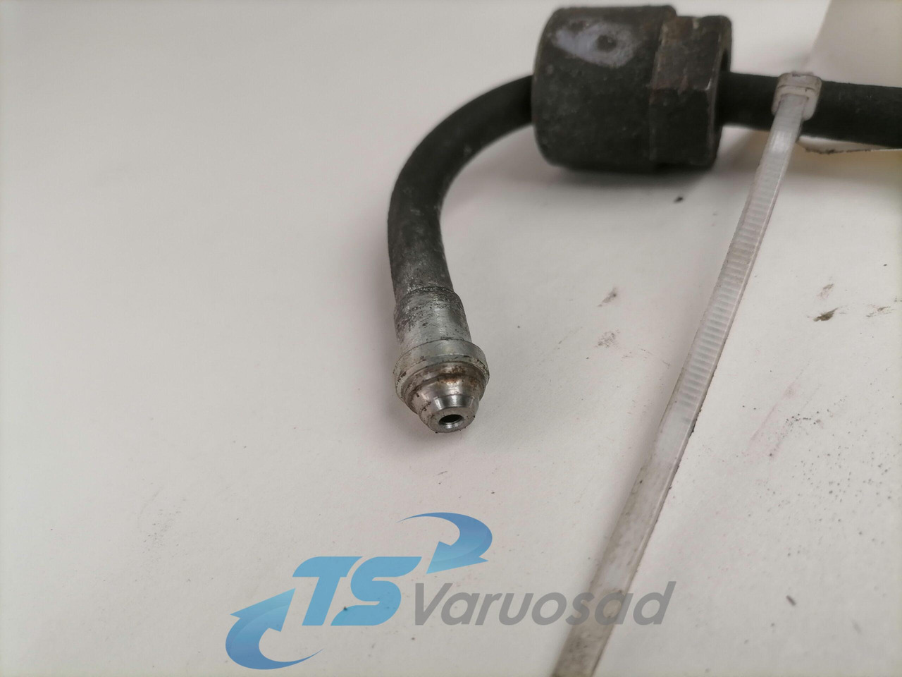 Scania Fuel pipe 1860541 - Kütusesüsteem - Veoauto: pilt 3 Scania Fuel pipe 1860541 - Kütusesüsteem - Veoauto: pilt 3
