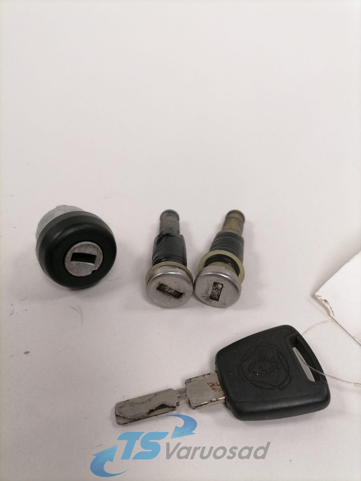 Scania Ignition lock + door lock set 1744065 - Uks ja varuosad - Veoauto: pilt 1 Scania Ignition lock + door lock set 1744065 - Uks ja varuosad - Veoauto: pilt 1