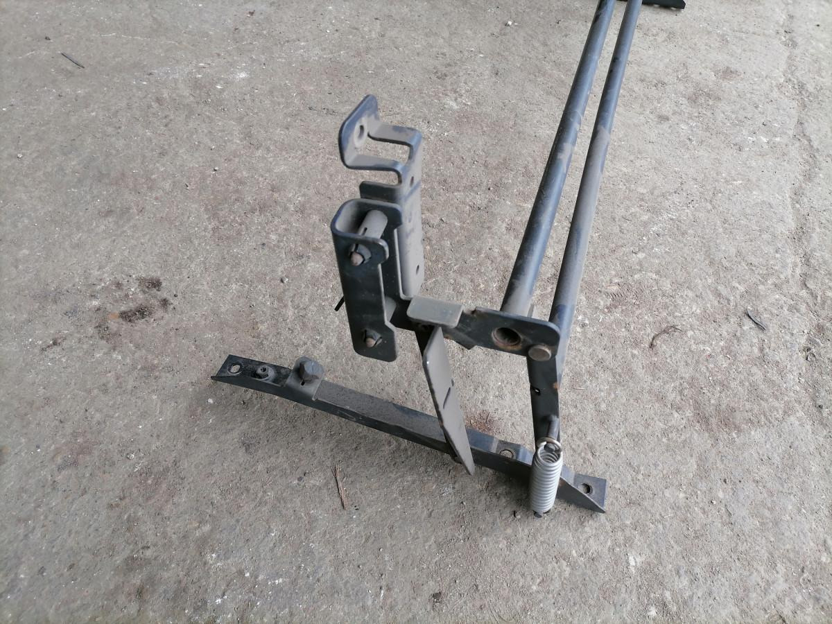 Scania Kabiini tuulesuunaja kandur 1383829 - Aerodünaamika/ Spoiler - Veoauto: pilt 3 Scania Kabiini tuulesuunaja kandur 1383829 - Aerodünaamika/ Spoiler - Veoauto: pilt 3