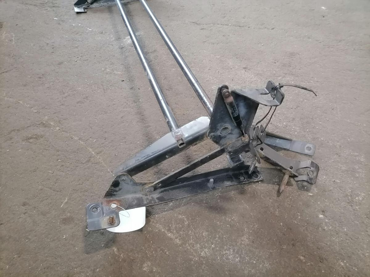 Scania Kabiini tuulesuunaja kandur 1781322 - Aerodünaamika/ Spoiler - Veoauto: pilt 3 Scania Kabiini tuulesuunaja kandur 1781322 - Aerodünaamika/ Spoiler - Veoauto: pilt 3