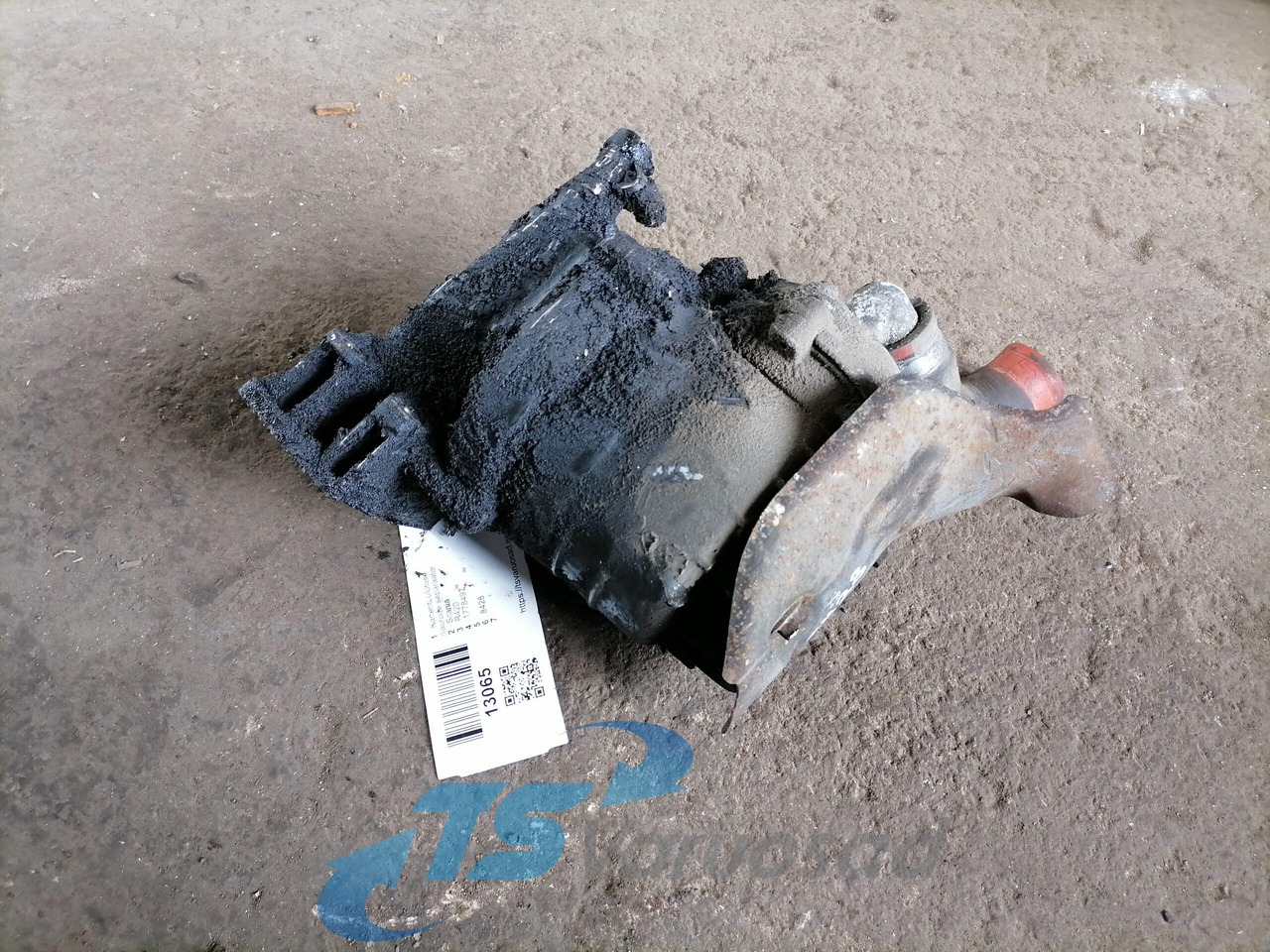 Scania Karterituulutuse õliaurude separaator 1778497 - Karter - Veoauto: pilt 4 Scania Karterituulutuse õliaurude separaator 1778497 - Karter - Veoauto: pilt 4