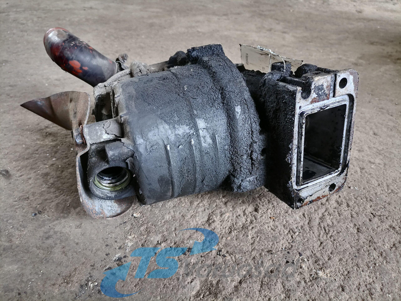 Scania Karterituulutuse õliaurude separaator 1778497 - Karter - Veoauto: pilt 3 Scania Karterituulutuse õliaurude separaator 1778497 - Karter - Veoauto: pilt 3