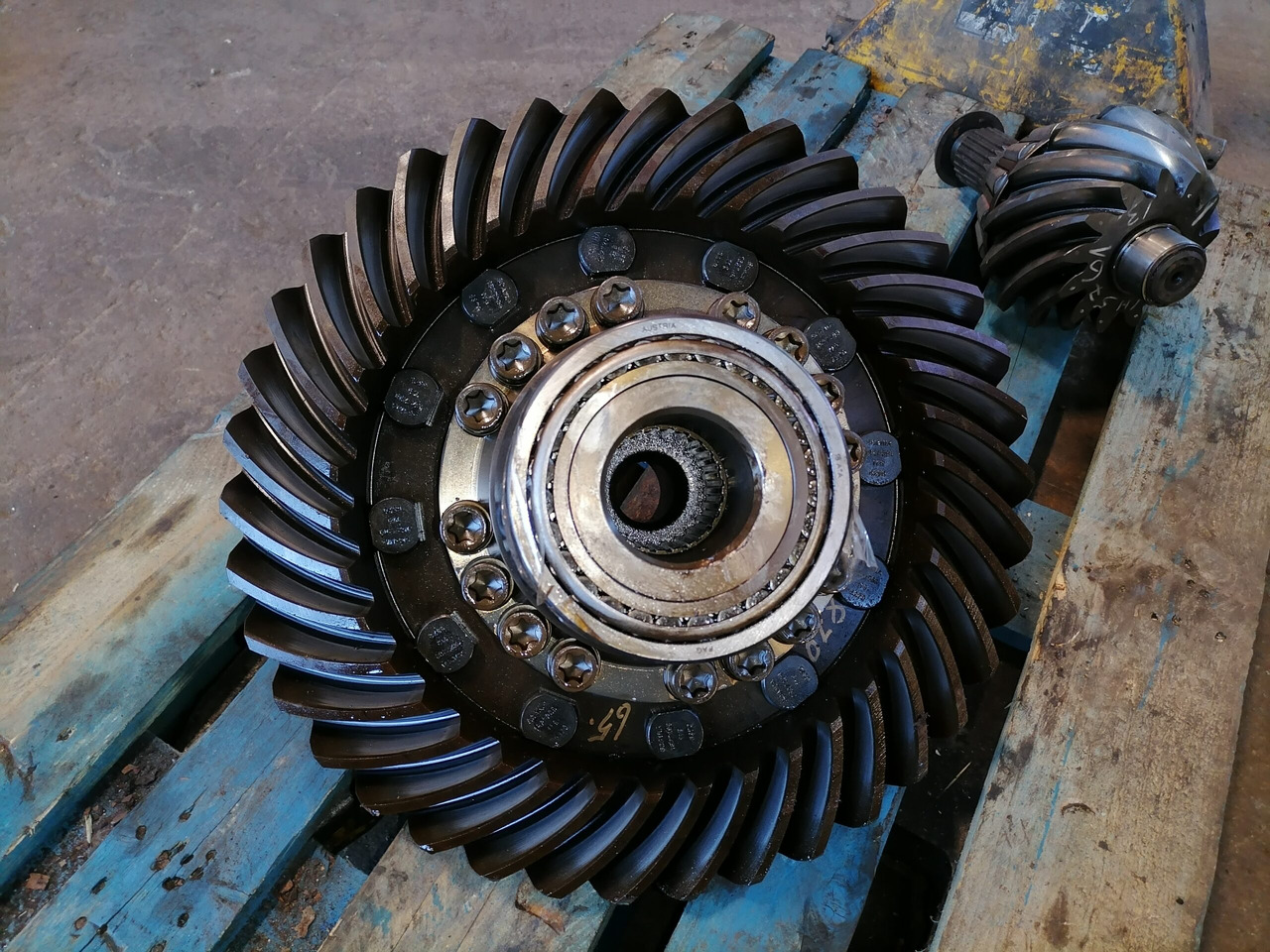 Scania Lõppülekanne R780 2,92 38:13 2135155 - Veomootor - Veoauto: pilt 2 Scania Lõppülekanne R780 2,92 38:13 2135155 - Veomootor - Veoauto: pilt 2