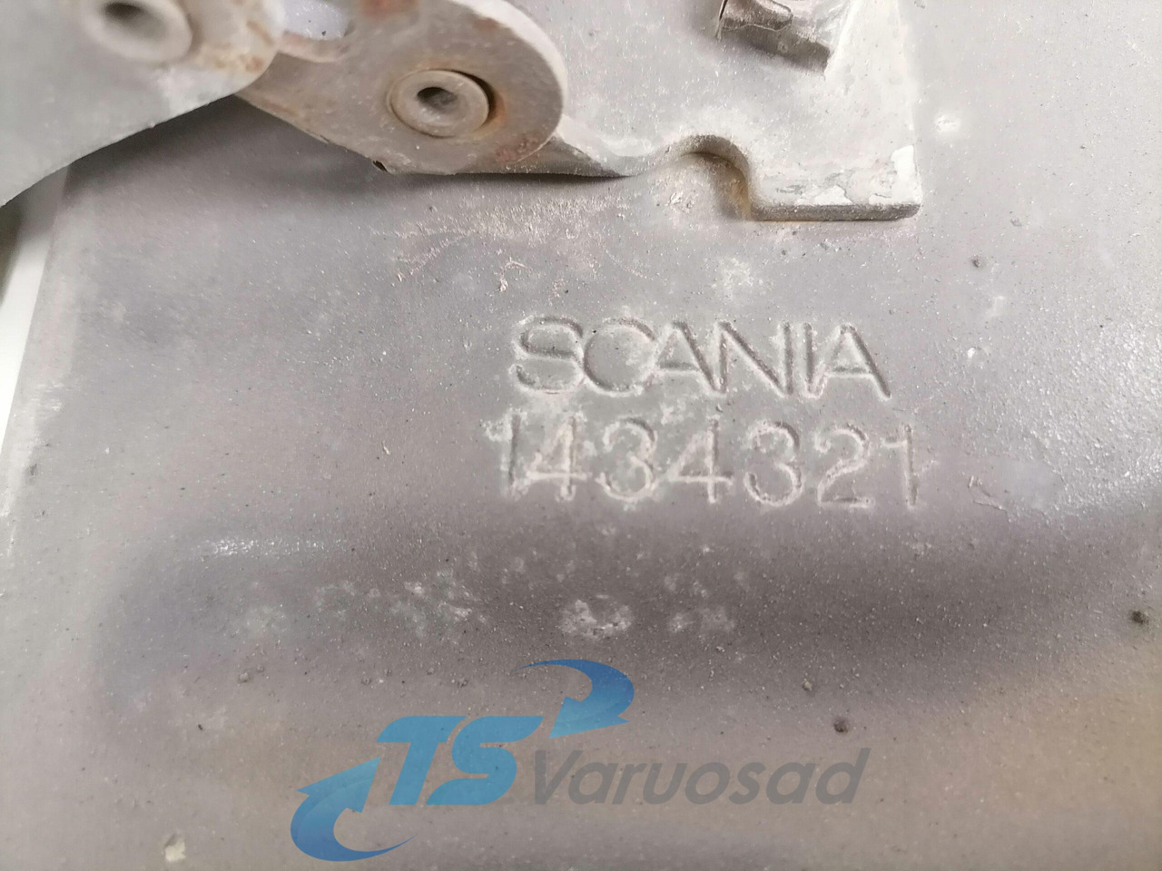 Scania Mudguard bracket 1434321 - Universaalosa - Veoauto: pilt 2 Scania Mudguard bracket 1434321 - Universaalosa - Veoauto: pilt 2