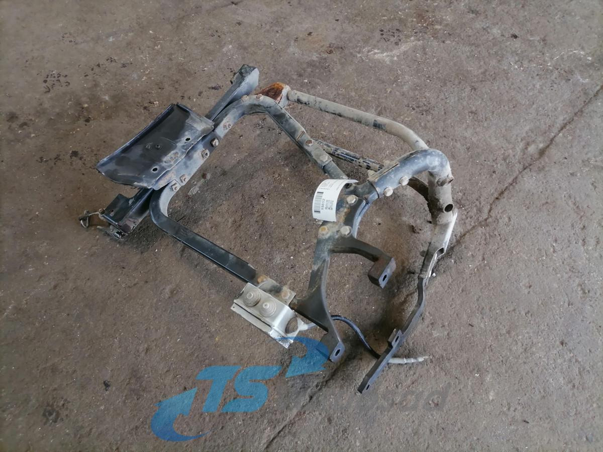 Scania Mudguard bracket 1931382 - Universaalosa - Veoauto: pilt 3 Scania Mudguard bracket 1931382 - Universaalosa - Veoauto: pilt 3