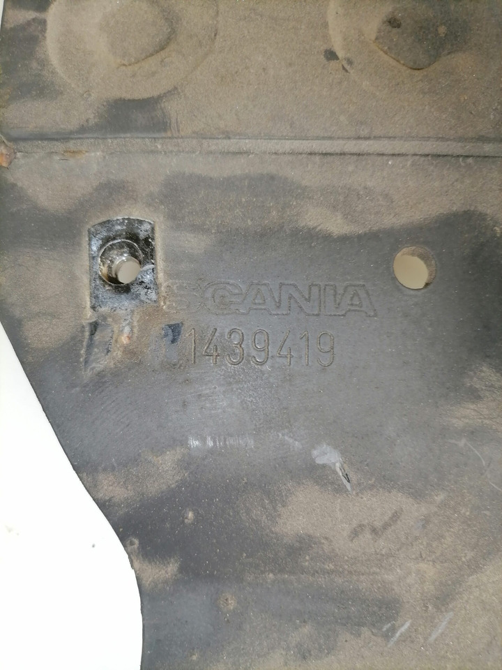 Scania Muffler carrier 1439419 - Summuti - Veoauto: pilt 2 Scania Muffler carrier 1439419 - Summuti - Veoauto: pilt 2