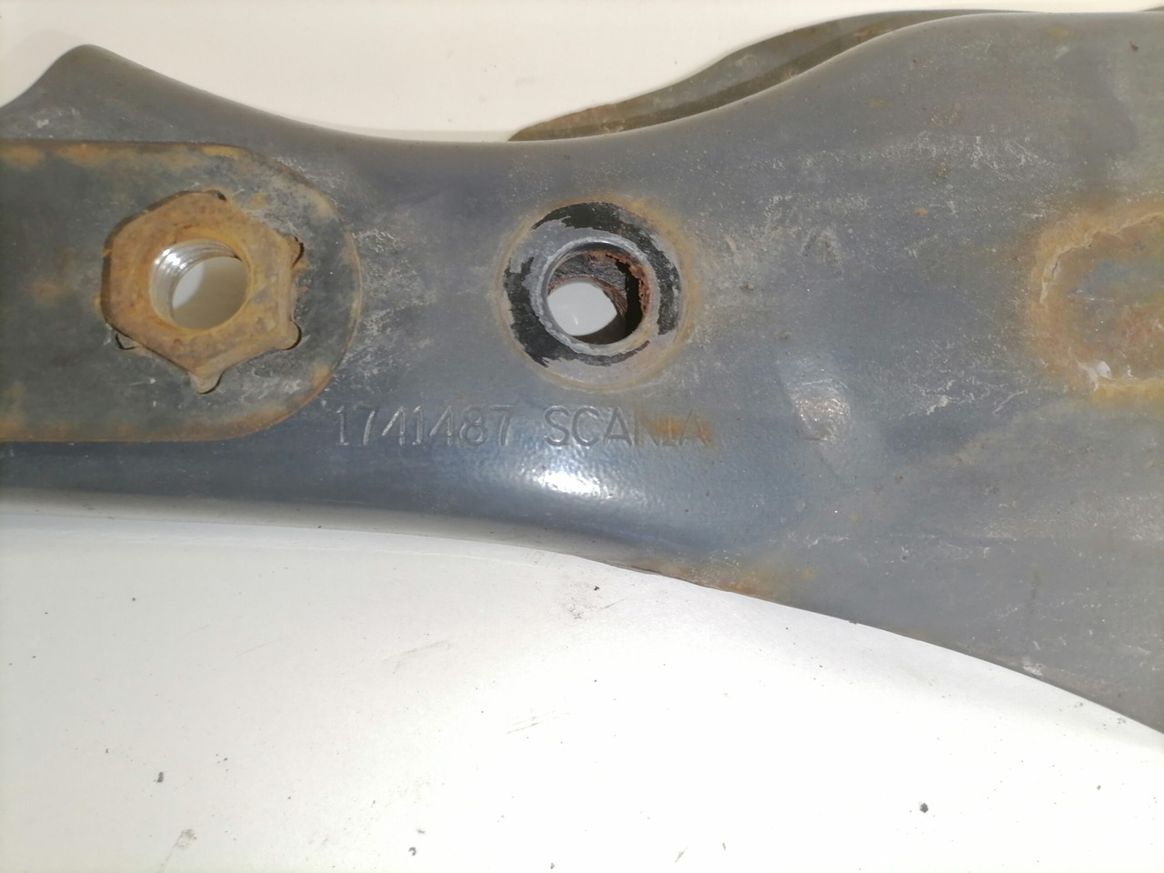 Scania Muffler carrier 1741487 - Summuti - Veoauto: pilt 2 Scania Muffler carrier 1741487 - Summuti - Veoauto: pilt 2