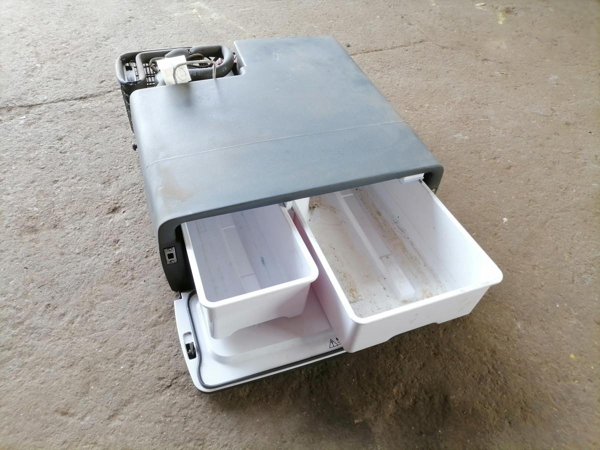 Scania Refigerator 1906067 - Universaalosa - Veoauto: pilt 3 Scania Refigerator 1906067 - Universaalosa - Veoauto: pilt 3