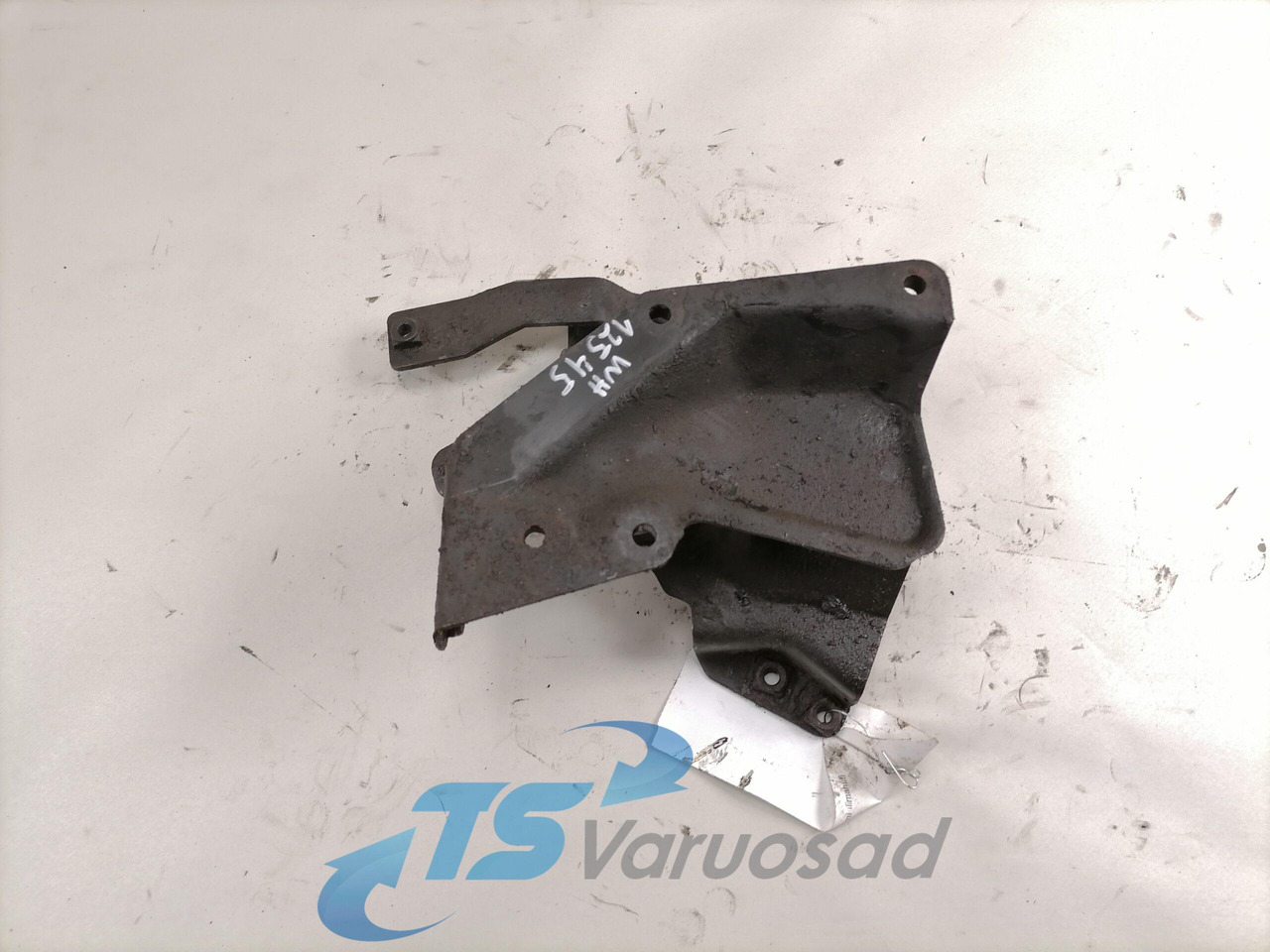 Scania Roolisüsteemi õlimahuti kandur 1369036 - Roolivõimendi voolik - Veoauto: pilt 1 Scania Roolisüsteemi õlimahuti kandur 1369036 - Roolivõimendi voolik - Veoauto: pilt 1