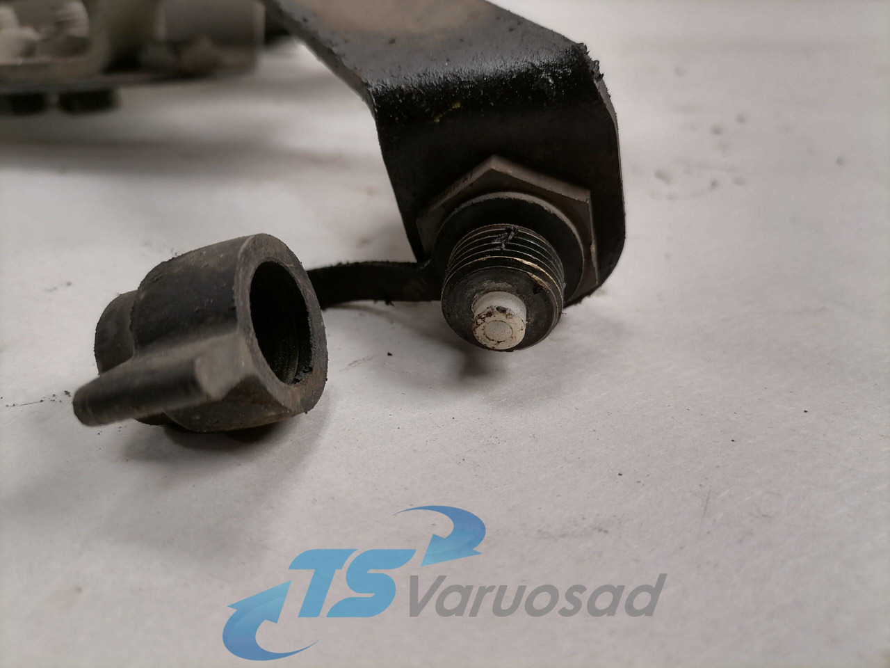 Scania Roolisüsteemi õlimahuti kandur 1446713 - Roolivõimendi voolik - Veoauto: pilt 4 Scania Roolisüsteemi õlimahuti kandur 1446713 - Roolivõimendi voolik - Veoauto: pilt 4