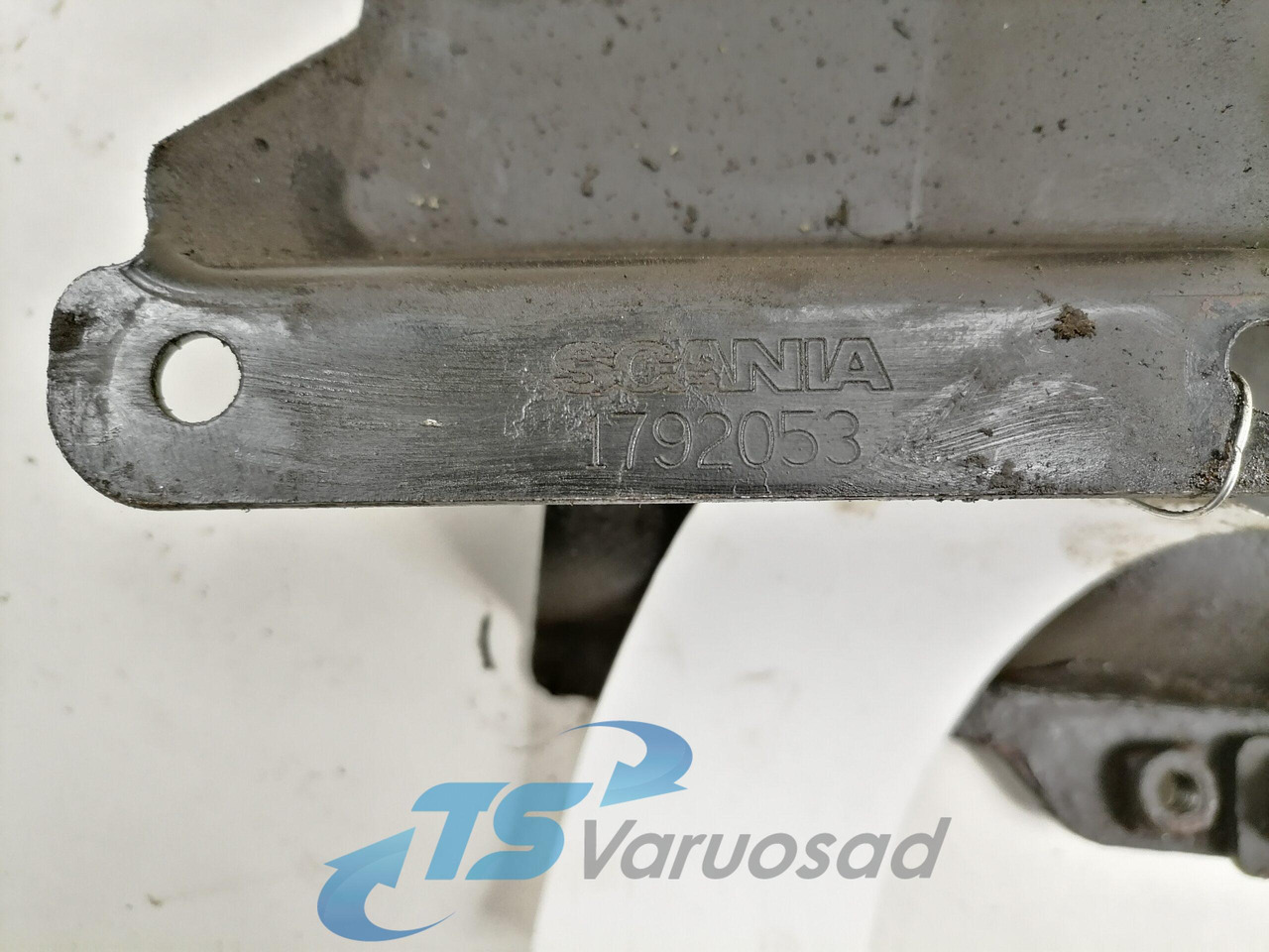 Scania Roolisüsteemi õlimahuti kandur 1792053 - Roolivõimendi voolik - Veoauto: pilt 2 Scania Roolisüsteemi õlimahuti kandur 1792053 - Roolivõimendi voolik - Veoauto: pilt 2