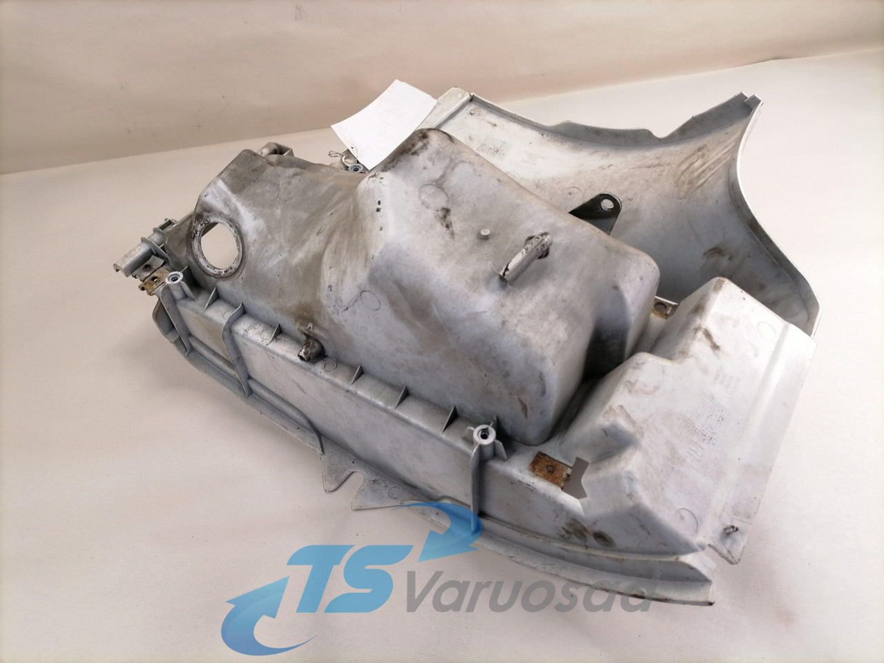 Scania Scania esitule korpus, parem 1431921 - Tuled/ Valgus - Veoauto: pilt 2 Scania Scania esitule korpus, parem 1431921 - Tuled/ Valgus - Veoauto: pilt 2