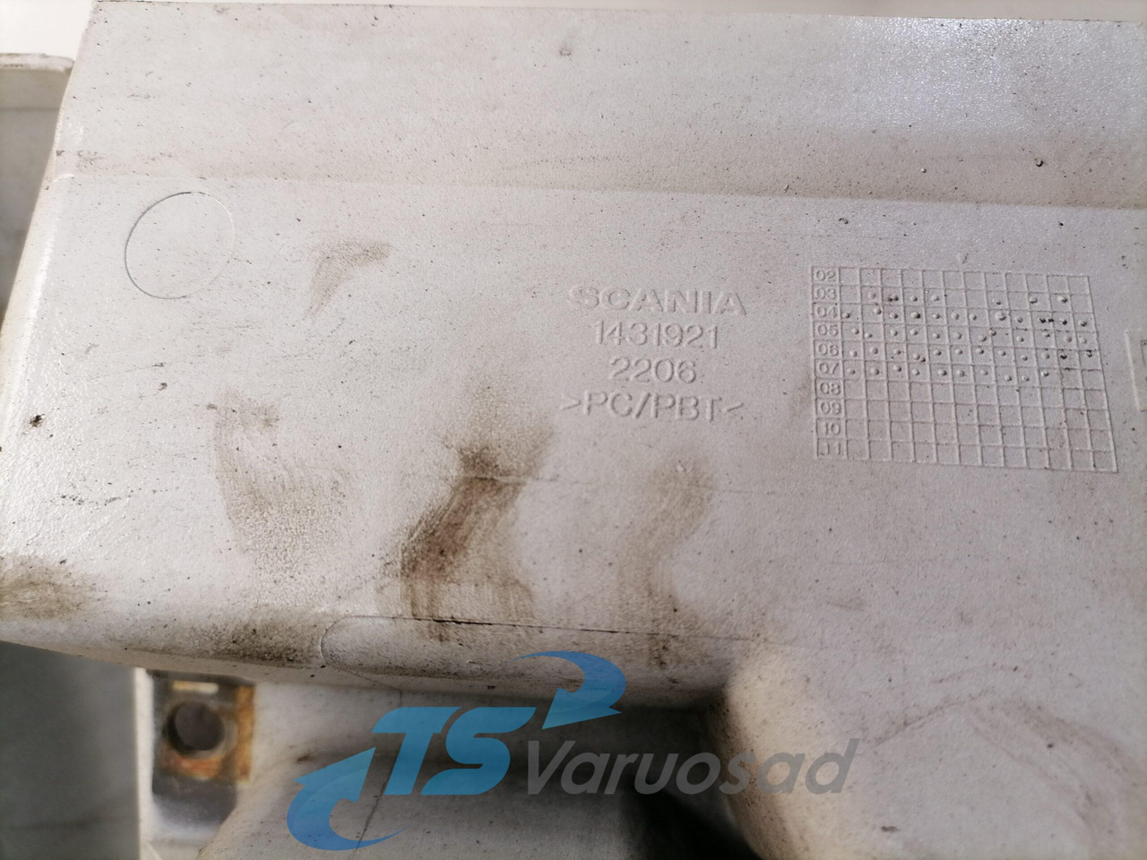 Scania Scania esitule korpus, parem 1431921 - Tuled/ Valgus - Veoauto: pilt 3 Scania Scania esitule korpus, parem 1431921 - Tuled/ Valgus - Veoauto: pilt 3