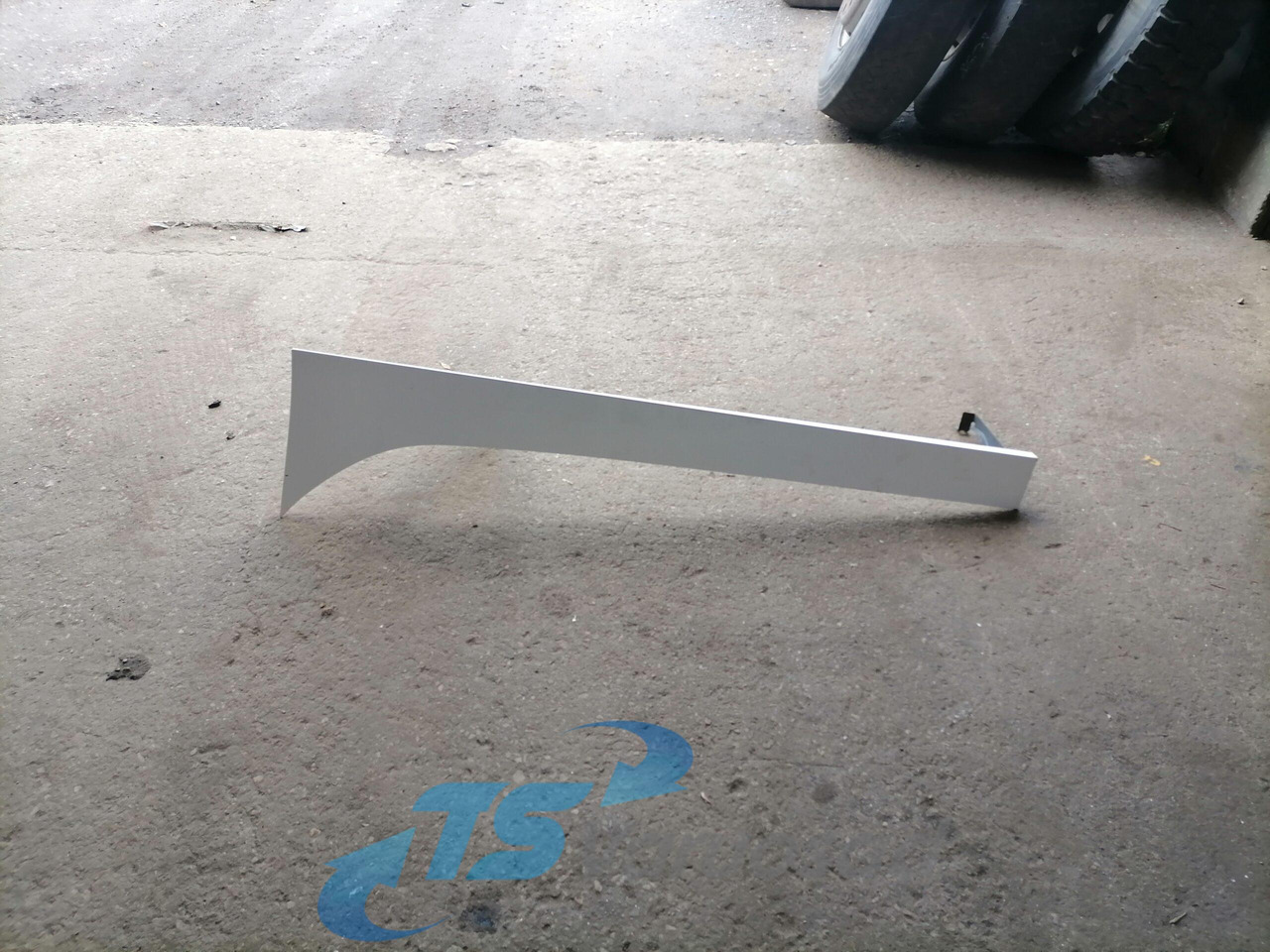 Scania Scania kabiini tuulesuunaja, vasak külg 1348519 - Aerodünaamika/ Spoiler - Veoauto: pilt 1 Scania Scania kabiini tuulesuunaja, vasak külg 1348519 - Aerodünaamika/ Spoiler - Veoauto: pilt 1