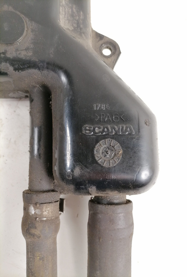 Scania Scania steering oil tank 1894289 - Roolivõimendi voolik - Veoauto: pilt 2 Scania Scania steering oil tank 1894289 - Roolivõimendi voolik - Veoauto: pilt 2