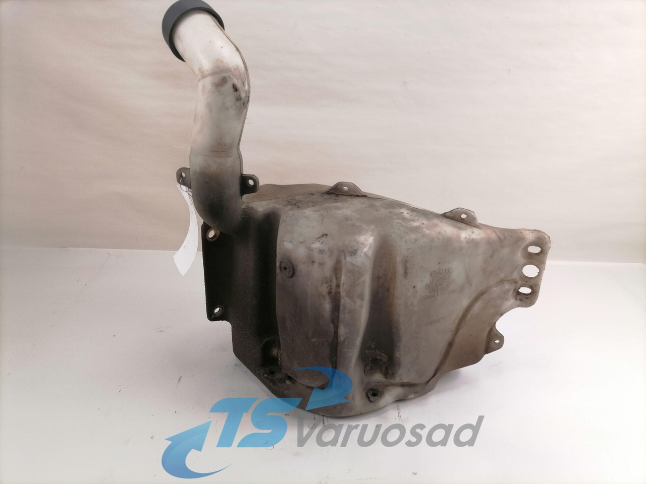 Scania Windscreen washer fluid tank 1772662 - Klaasipuhasti - Veoauto: pilt 5 Scania Windscreen washer fluid tank 1772662 - Klaasipuhasti - Veoauto: pilt 5