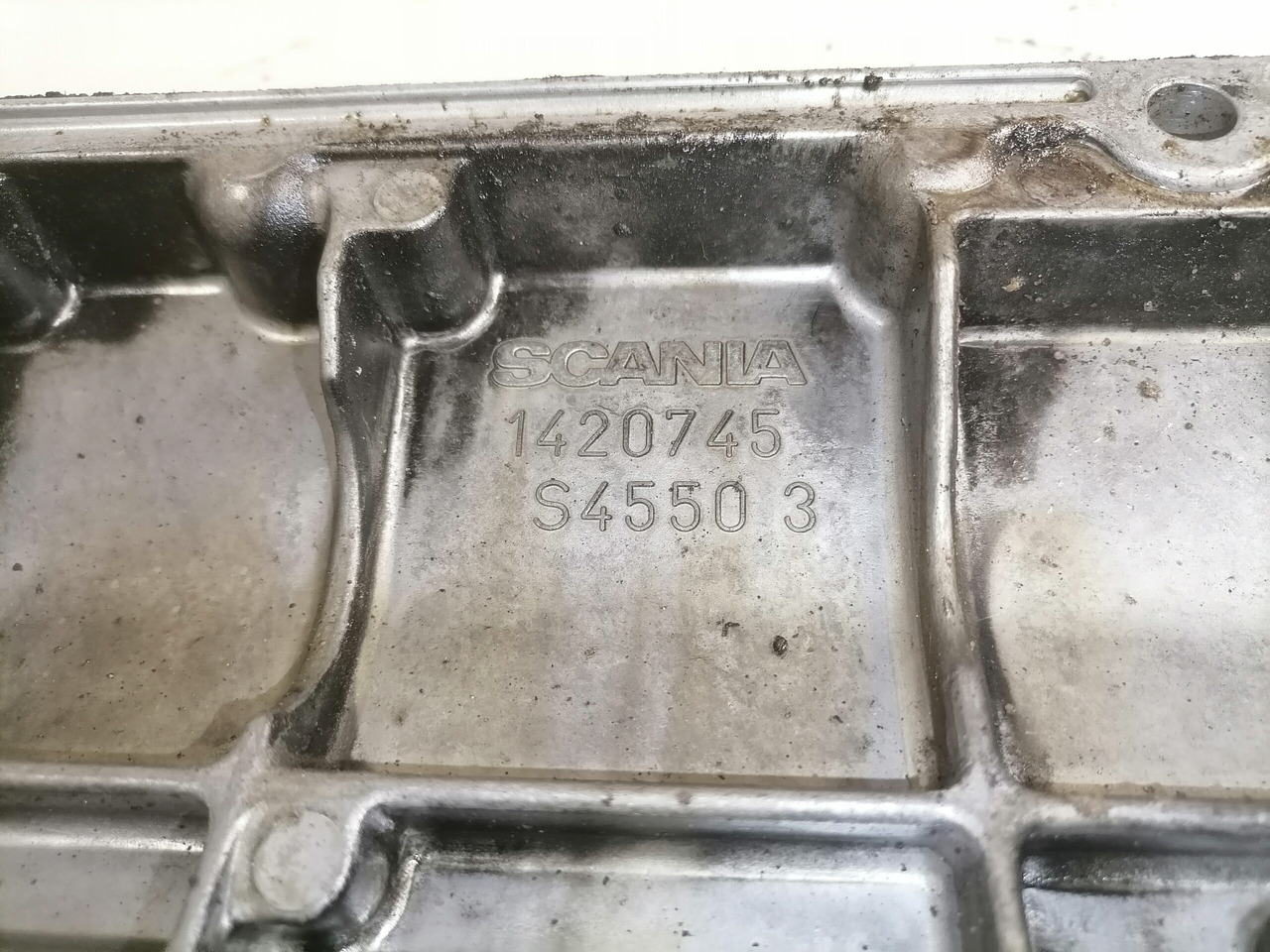Scania engine side cover 1420745 - Mootor ja varuosad - Veoauto: pilt 3 Scania engine side cover 1420745 - Mootor ja varuosad - Veoauto: pilt 3